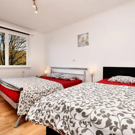 Dom wakacyjny Beautiful In With Terrace Garden